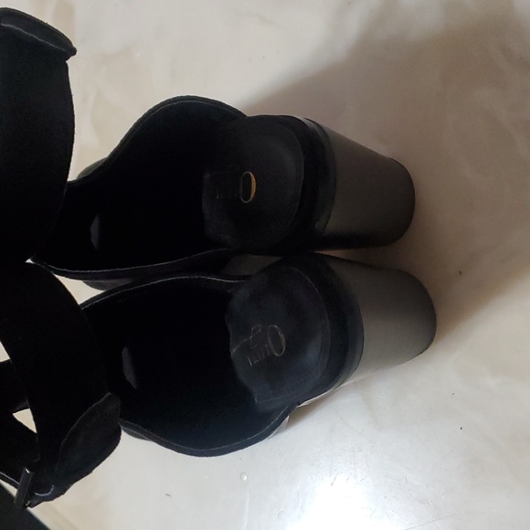 Open toe booties - Picture 4 of 6